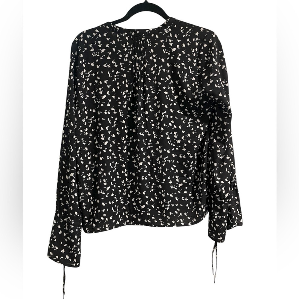 J Crew Black V Neck White Floral Tie Sleeve Blouse with Button Detail Small - Picture 3 of 4